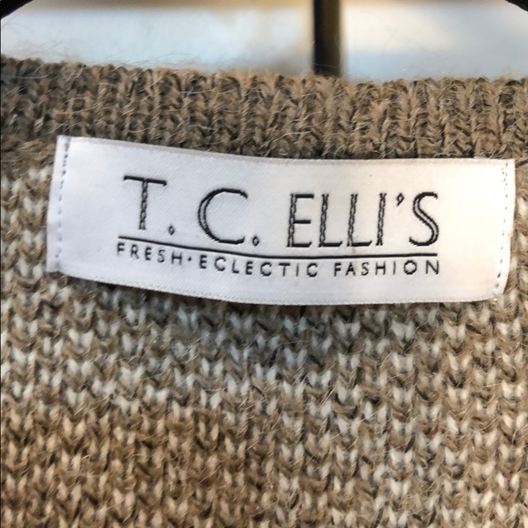 Boutique T.C. Elli’s Sweater Cardigan Poncho - Picture 3 of 6